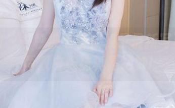 袜啵啵 - 一秒被吸引！稚予最新写真集中两双白棉袜真是绝妙!