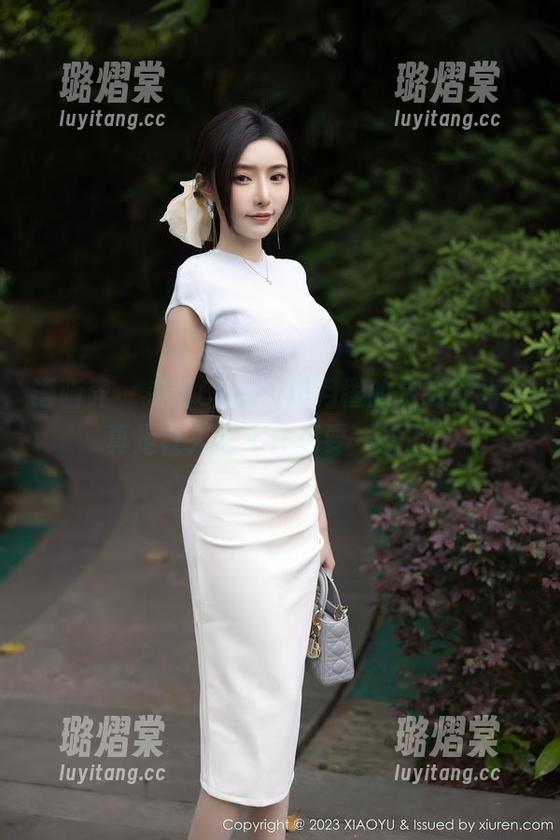 语画界-Chery绯月樱 语画界 - 来自Chery绯月樱的定制红裙,真是让人忍不住想要一试了!