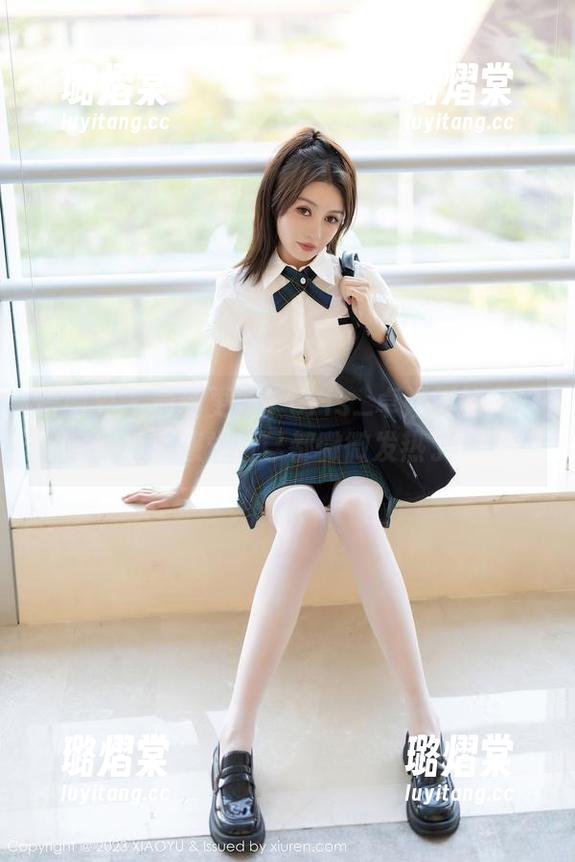 语画界-Cris_卓娅祺 语画界 - 最新更新!Cris_卓娅祺的女神写真,感觉自己都微微发热了!