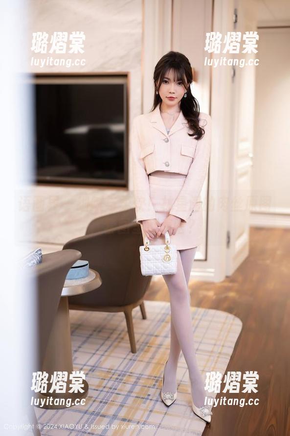 语画界-林星阑 语画界 - 细腻与柔软!林星阑的肉丝原图,套图里藏着啥?