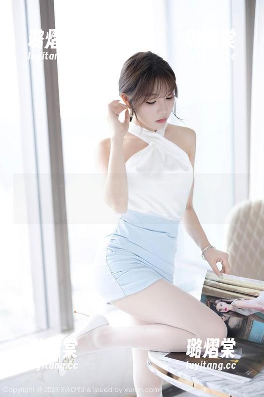 语画界 - 程程程的皮衣写真集：高清模式启动，感受时尚的脉动！