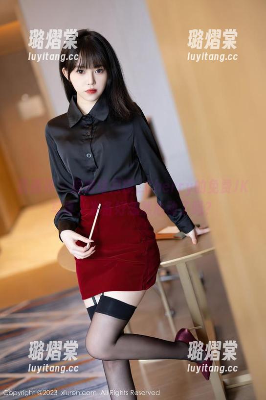 语画界-绯月樱_Cherry 语画界 - 追踪绯月樱_Cherry的免费JK写真,准备好忽然心动了吗?