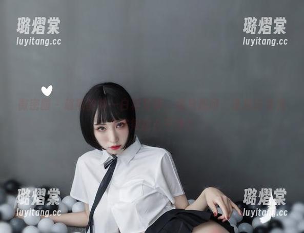 微密圈 - 超辣的林一白裙写真，我只想问：谁把这条裙子洗得这么干净？