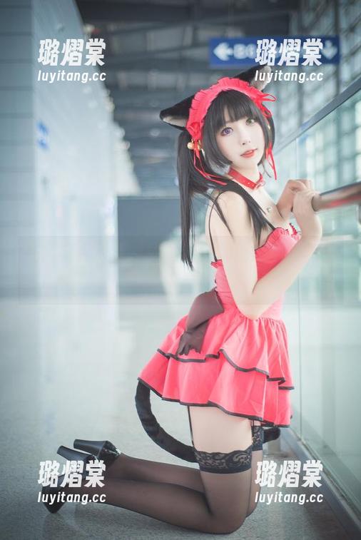 在高清世界里，雯粥粥与加藤惠的写真游戏愈演愈烈！