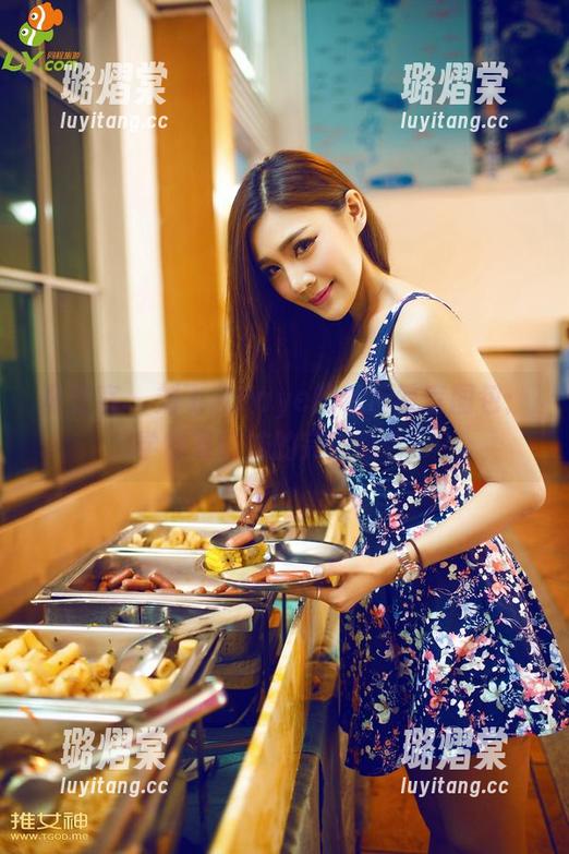 青豆客-刘飞儿Faye 青豆客 - 刘飞儿Faye的私房教室图包:学霸兼萌妹的完美结合!