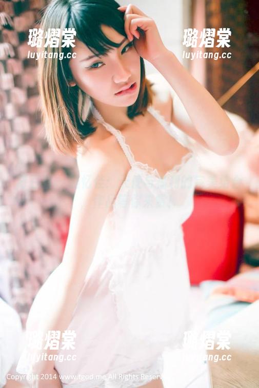 青豆客 - 施忆佳：天使与福利的完美结合，作品等你来赏！