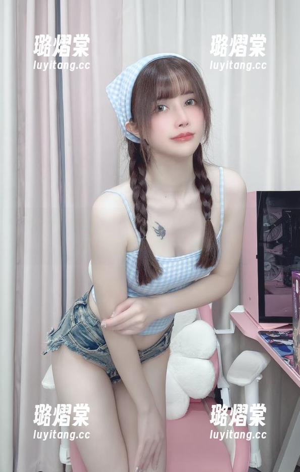 难以抗拒的鹿八岁baby，在线美图原图呈现的可爱值得一看！